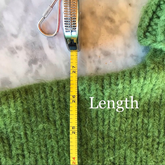 Hand Knit Chunky Oversized Turtle Neck Sweater - Picture 3 of 7